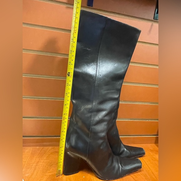 Vero Cuoio Black Ankle Boots - Picture 6 of 11